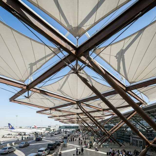 مظلات مطار الملك خالد